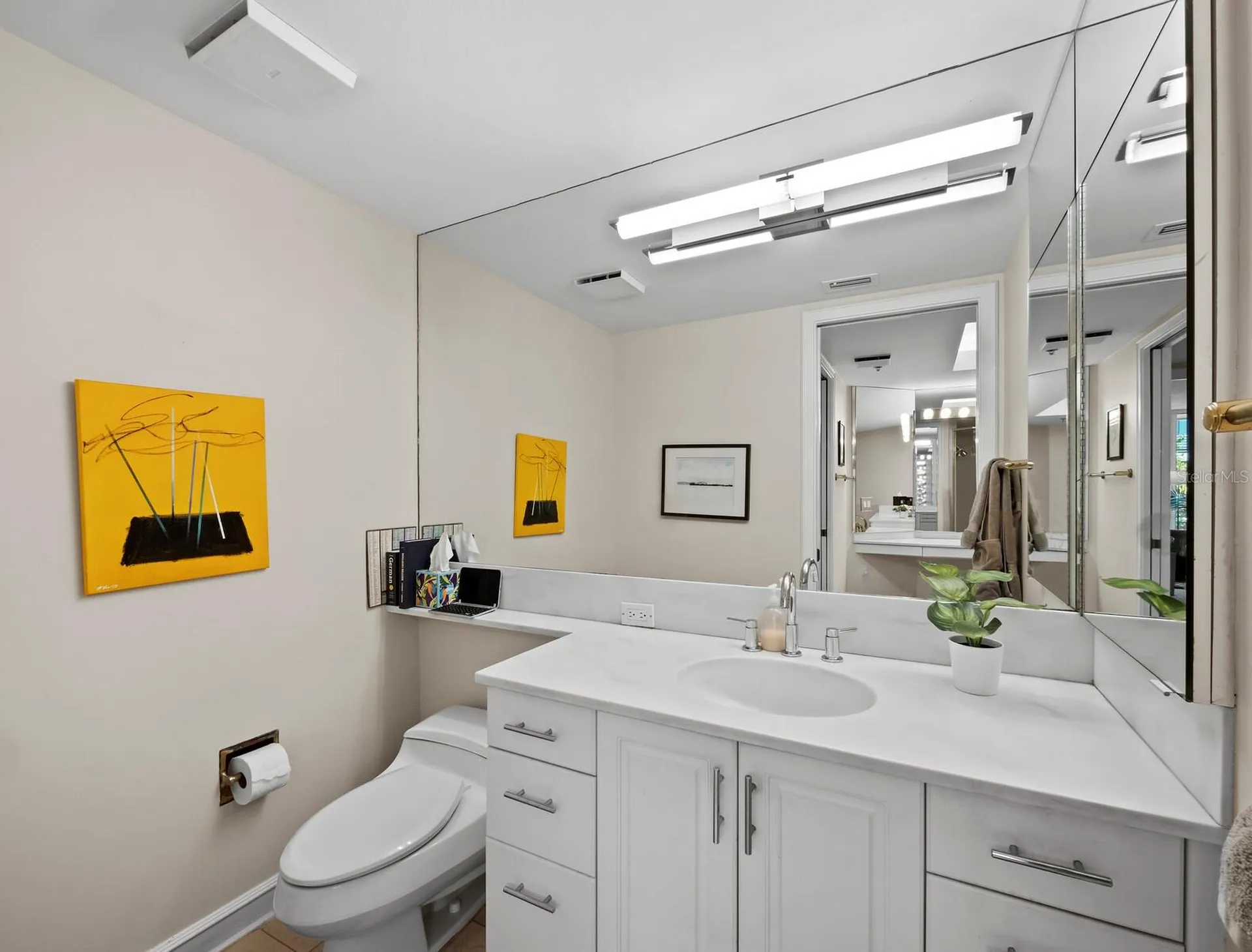 2410 Harbourside Drive Longboat Key FL 34228