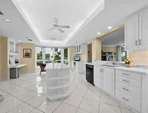 2410 Harbourside Drive Longboat Key FL 34228