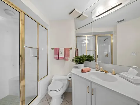 2410 Harbourside Drive Longboat Key FL 34228