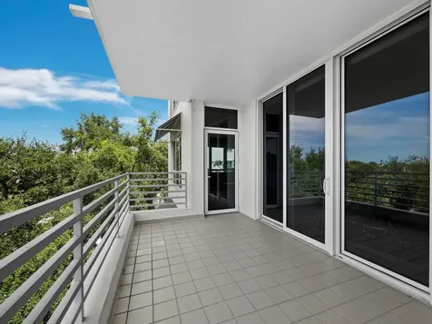 2410 Harbourside Drive Longboat Key FL 34228