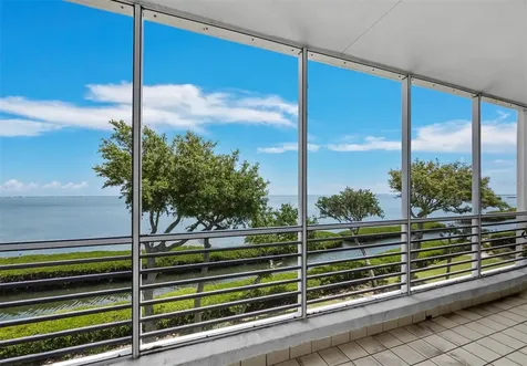 2410 Harbourside Drive Longboat Key FL 34228