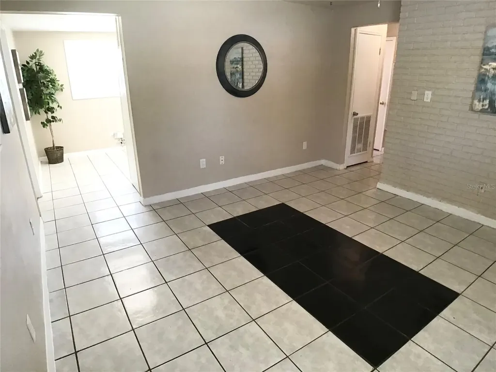 4720 W Leila Avenue Tampa FL 33616