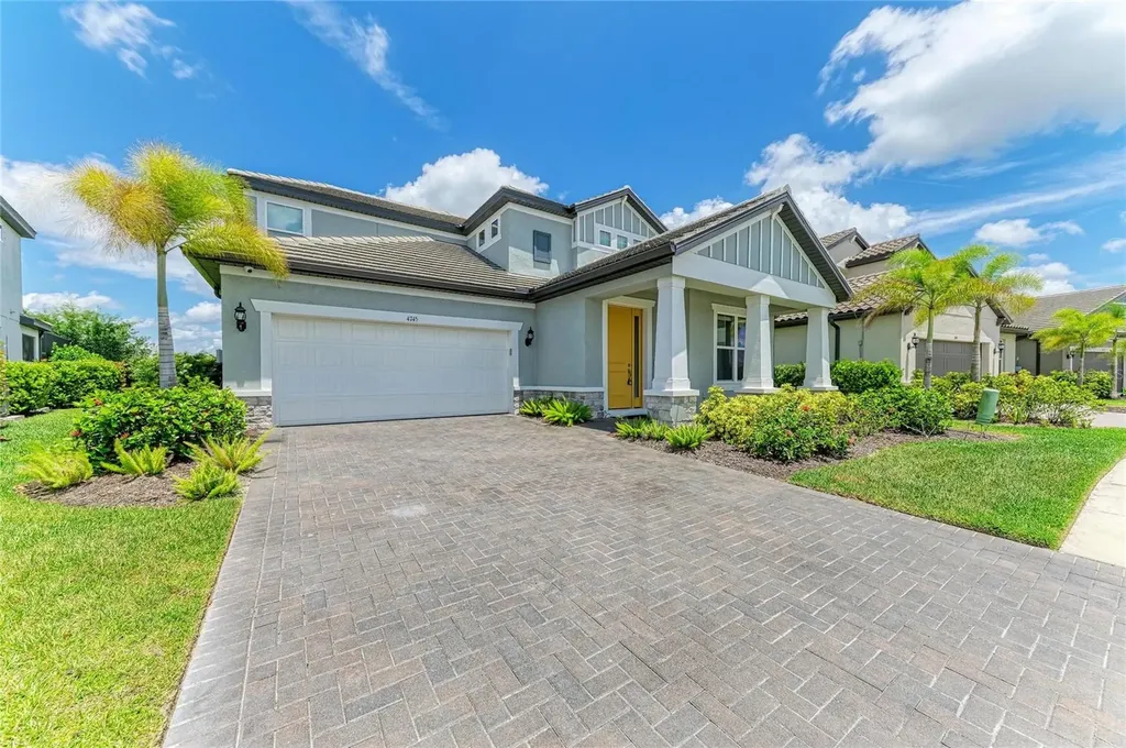 4745 Antrim Drive Sarasota FL 34240