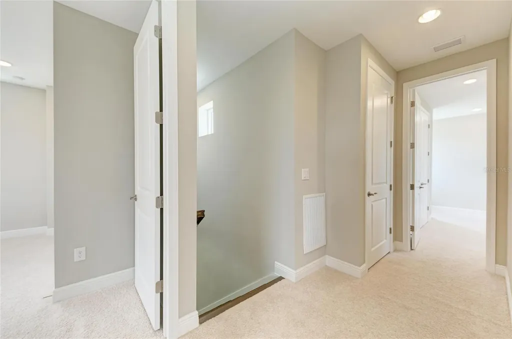4745 Antrim Drive Sarasota FL 34240