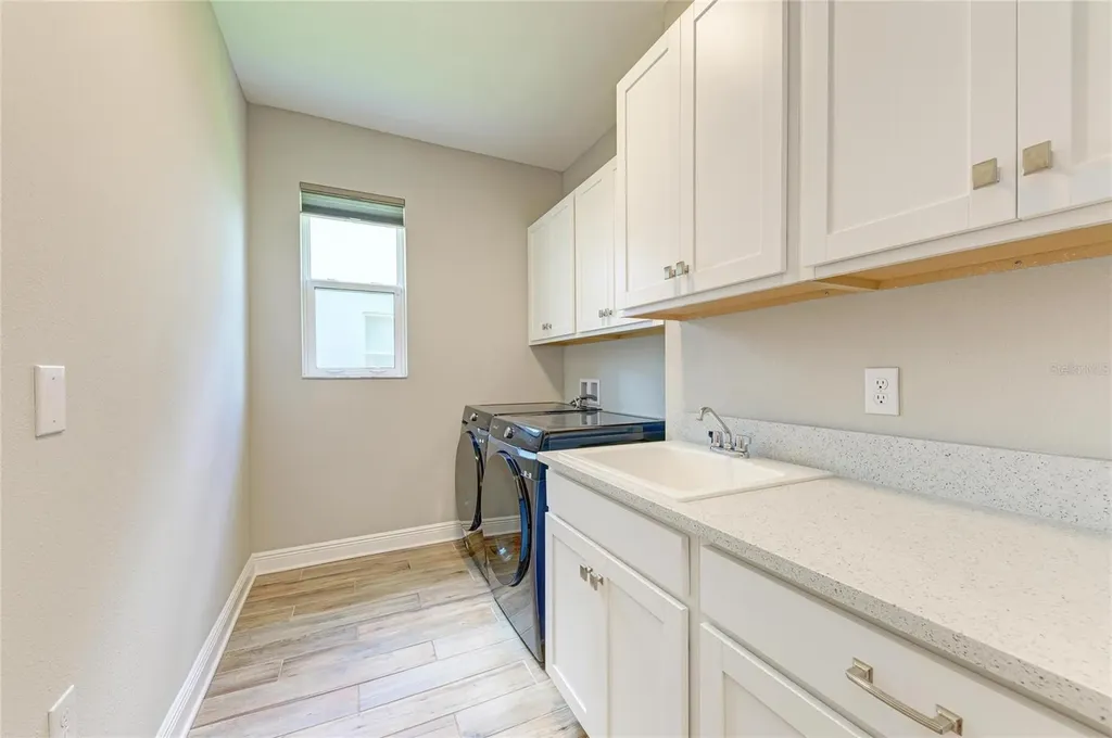 4745 Antrim Drive Sarasota FL 34240