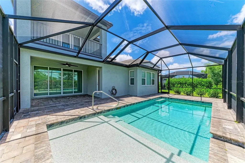 4745 Antrim Drive Sarasota FL 34240