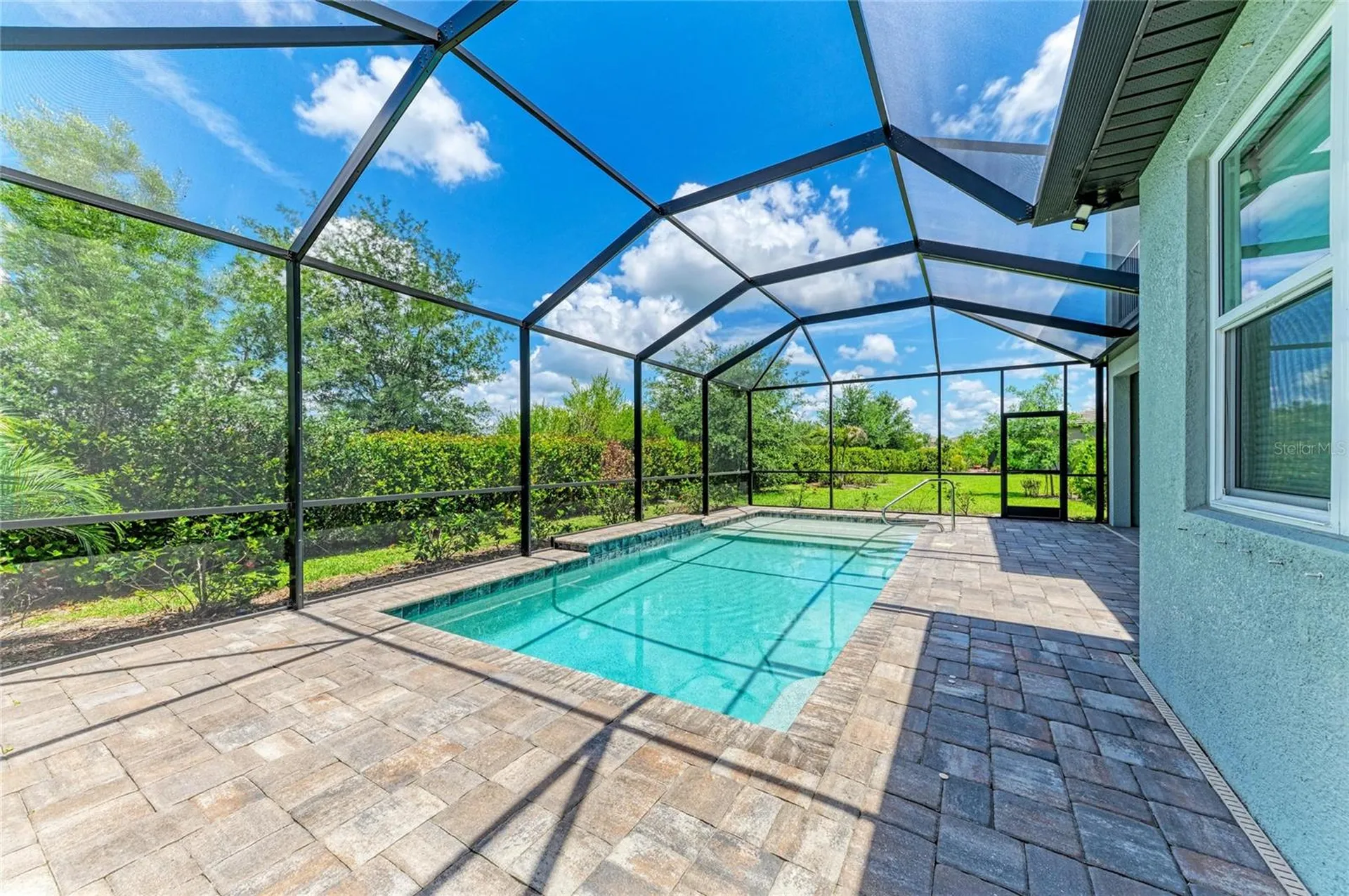 4745 Antrim Drive Sarasota FL 34240