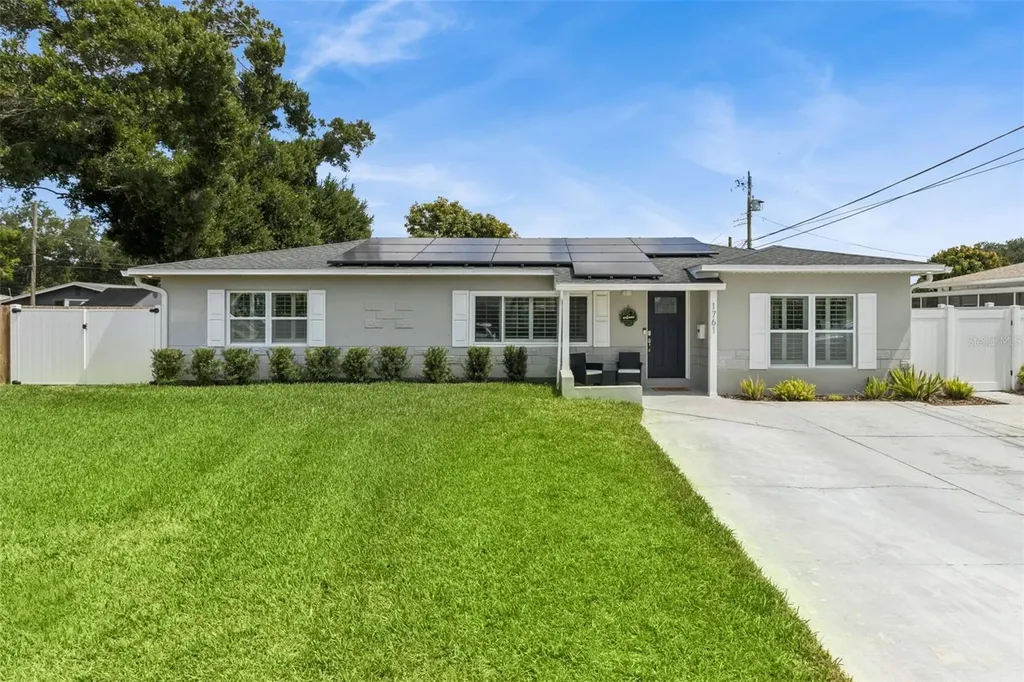1761 65th Avenue N St Petersburg FL 33702