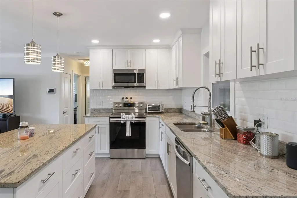 1761 65th Avenue N St Petersburg FL 33702