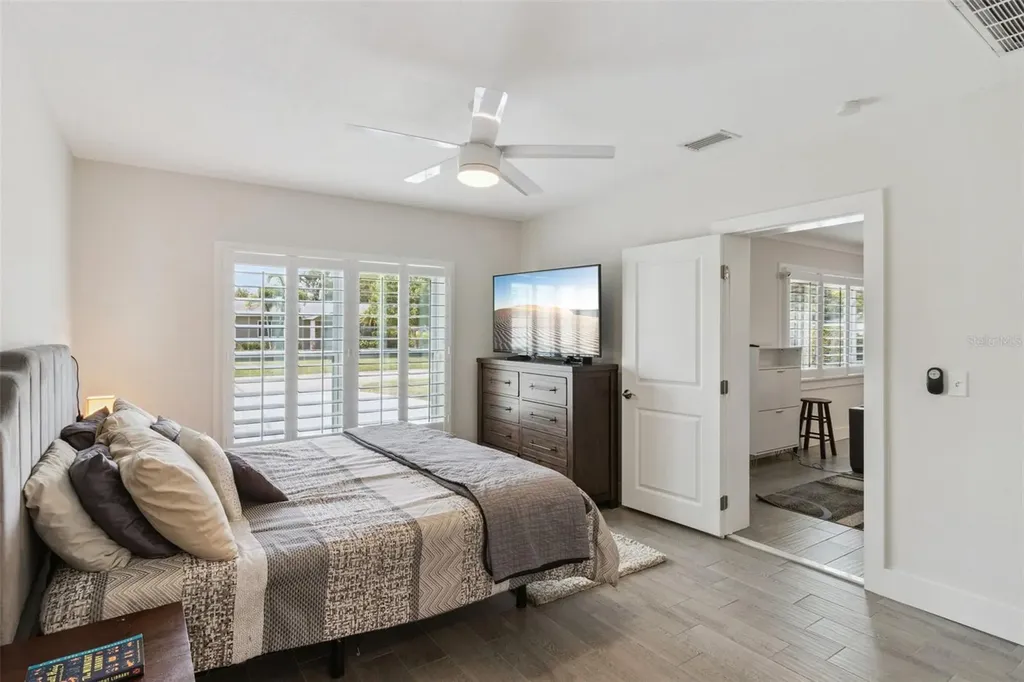 1761 65th Avenue N St Petersburg FL 33702