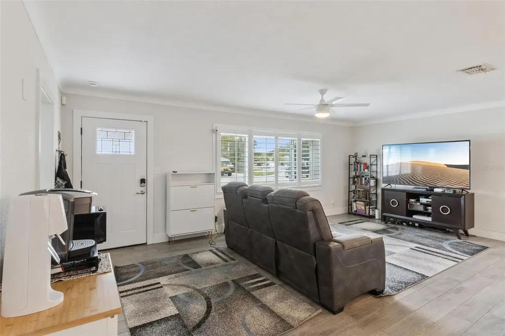 1761 65th Avenue N St Petersburg FL 33702