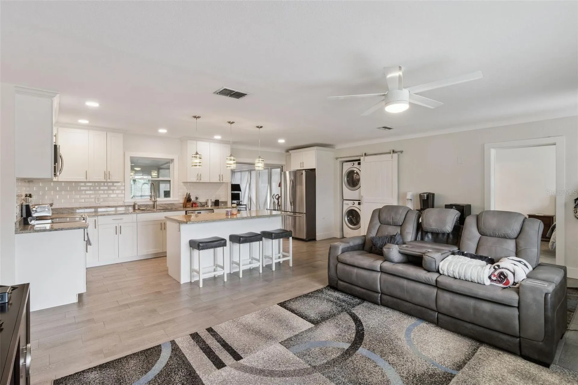 1761 65th Avenue N St Petersburg FL 33702