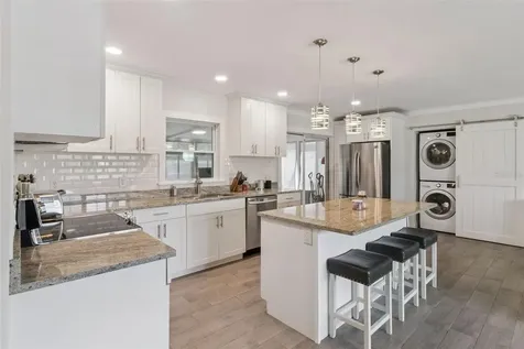 1761 65th Avenue N St Petersburg FL 33702