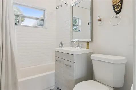 1761 65th Avenue N St Petersburg FL 33702