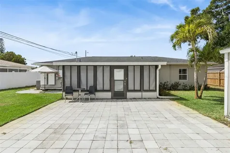 1761 65th Avenue N St Petersburg FL 33702