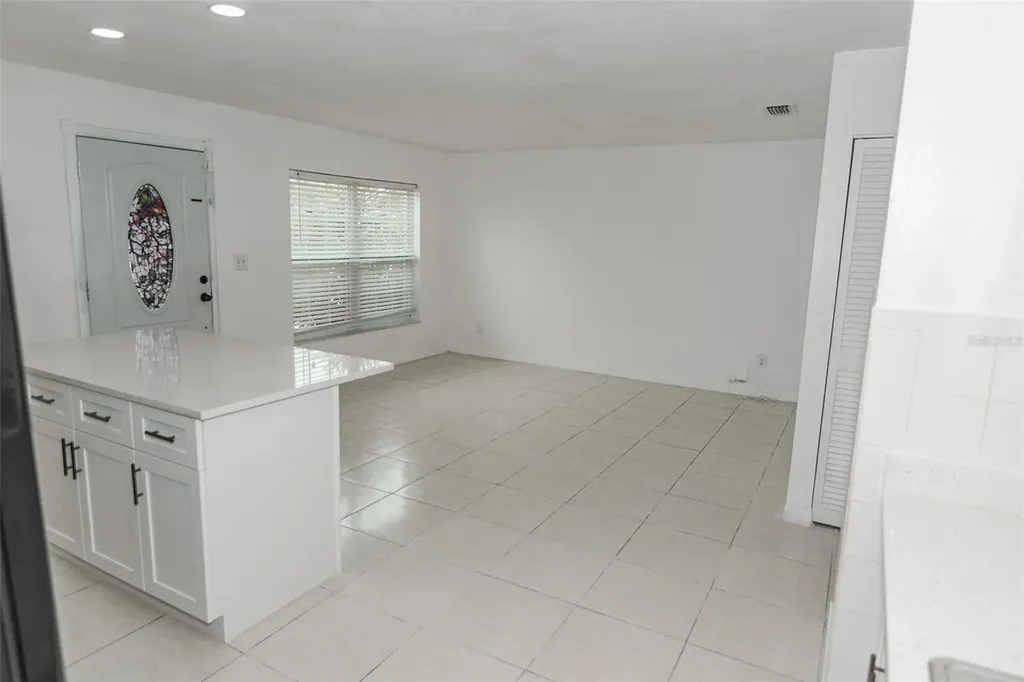 5810 N Thatcher Avenue Tampa FL 33614
