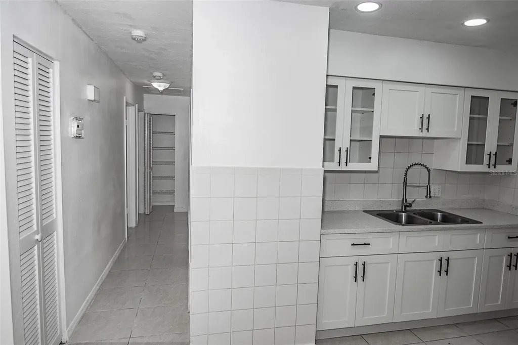 5810 N Thatcher Avenue Tampa FL 33614