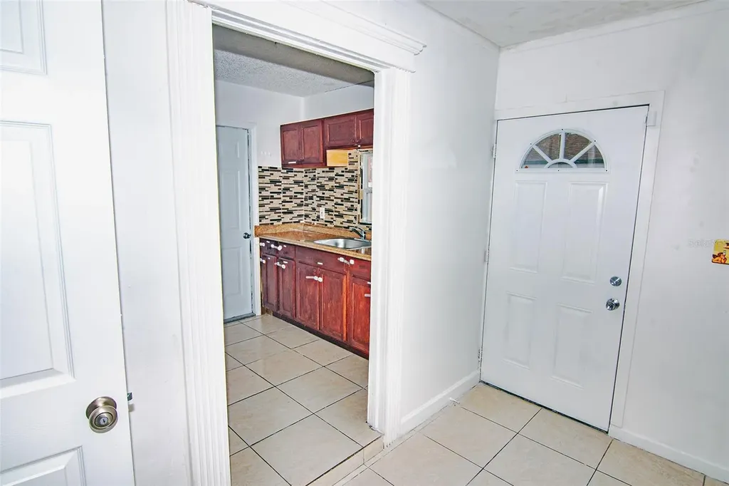 5810 N Thatcher Avenue Tampa FL 33614