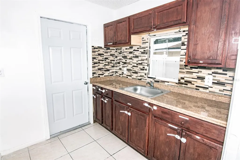 5810 N Thatcher Avenue Tampa FL 33614