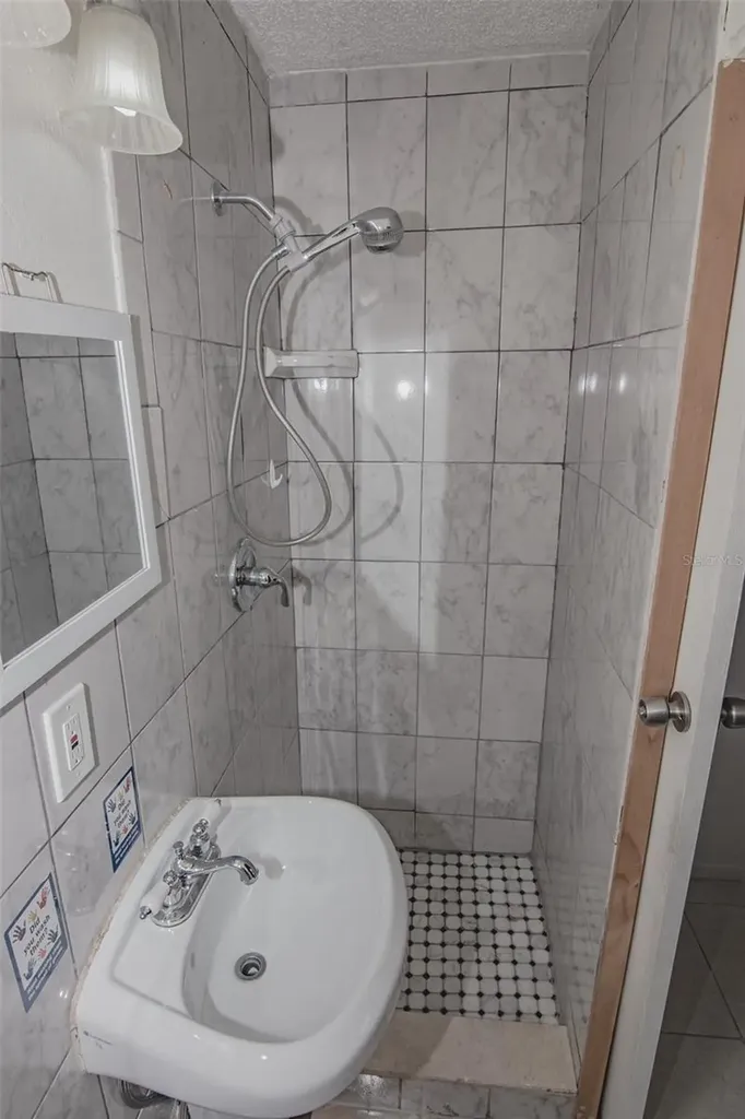 5810 N Thatcher Avenue Tampa FL 33614