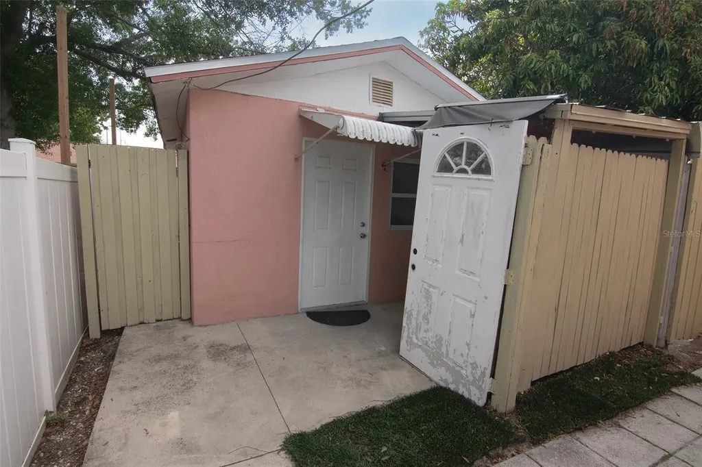 5810 N Thatcher Avenue Tampa FL 33614