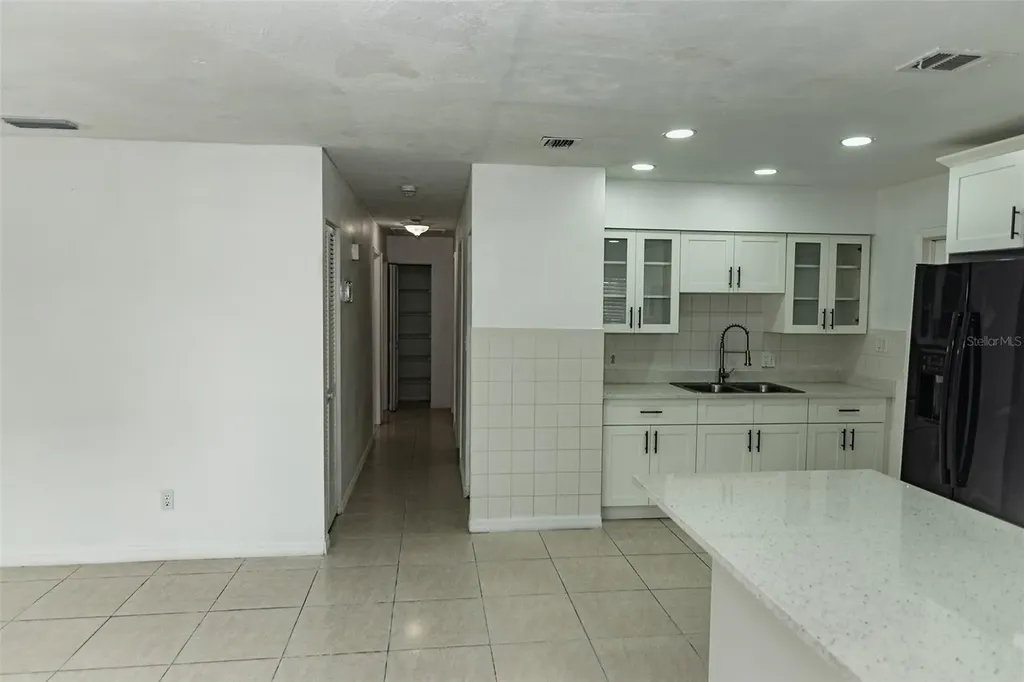 5810 N Thatcher Avenue Tampa FL 33614