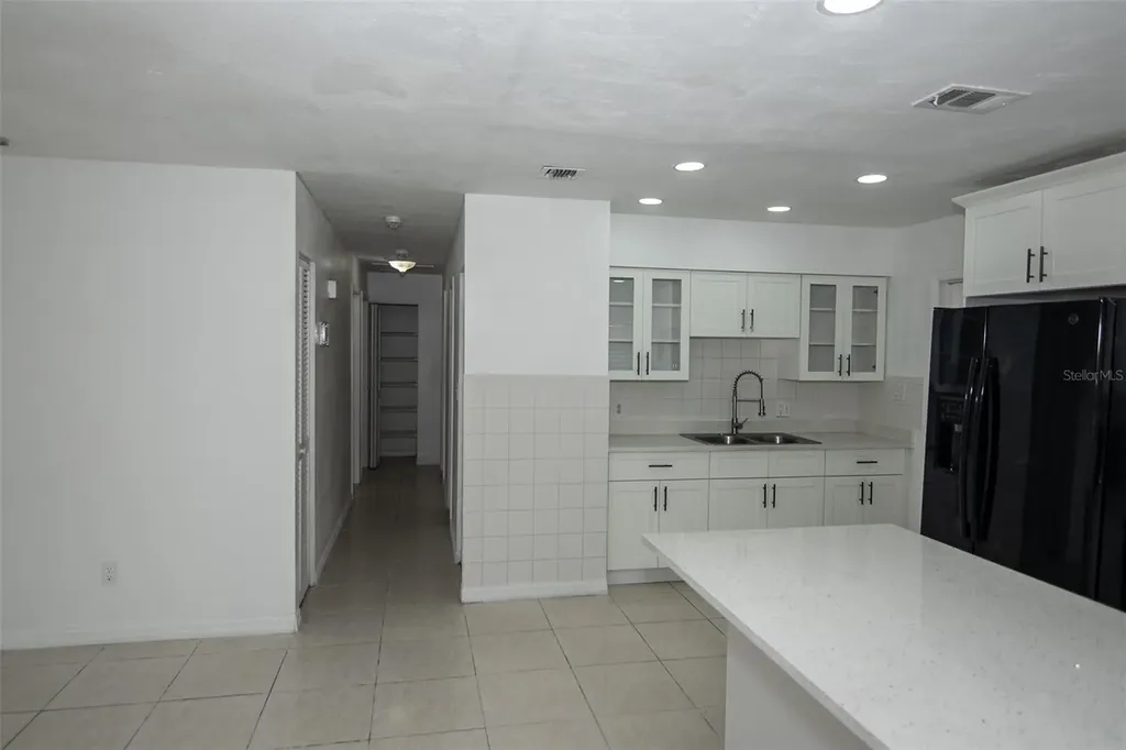 5810 N Thatcher Avenue Tampa FL 33614