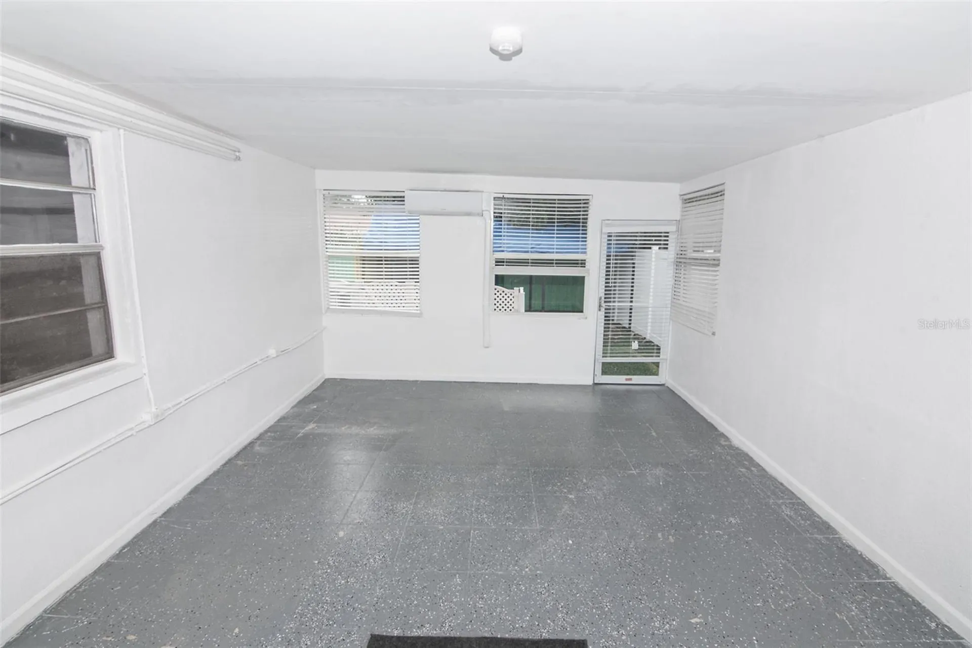 5810 N Thatcher Avenue Tampa FL 33614