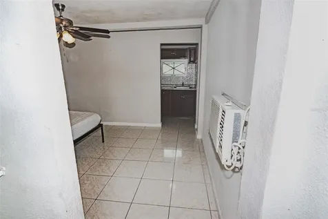 5810 N Thatcher Avenue Tampa FL 33614