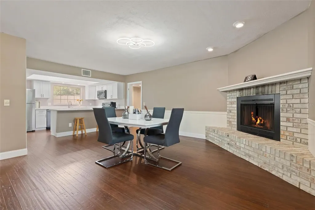 498 Lakewood Drive Brandon FL 33510