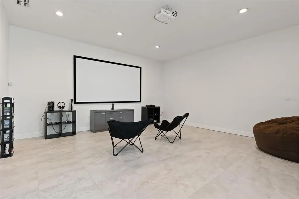 498 Lakewood Drive Brandon FL 33510