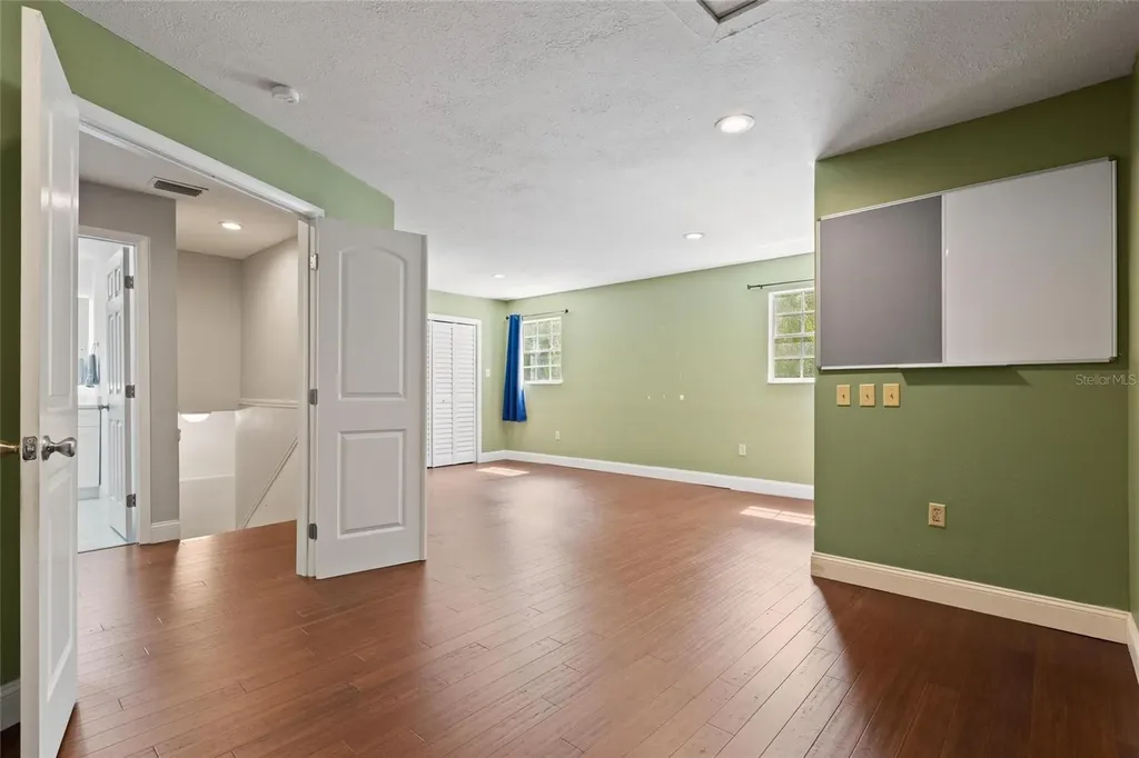 498 Lakewood Drive Brandon FL 33510