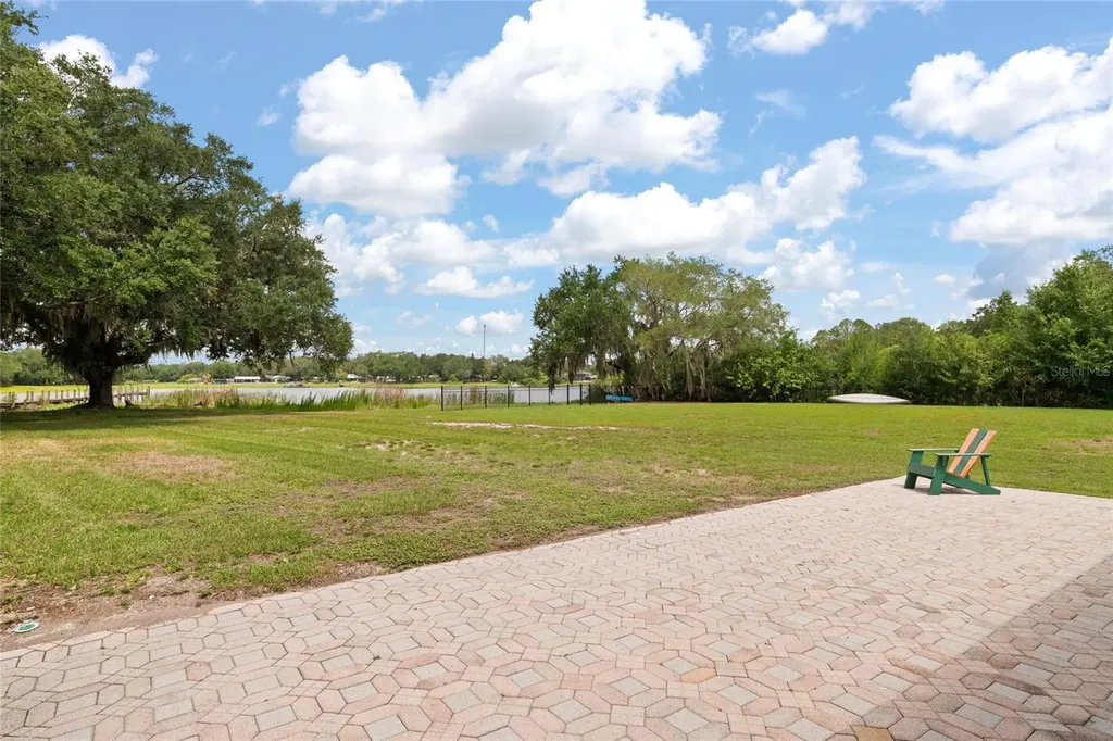 498 Lakewood Drive Brandon FL 33510