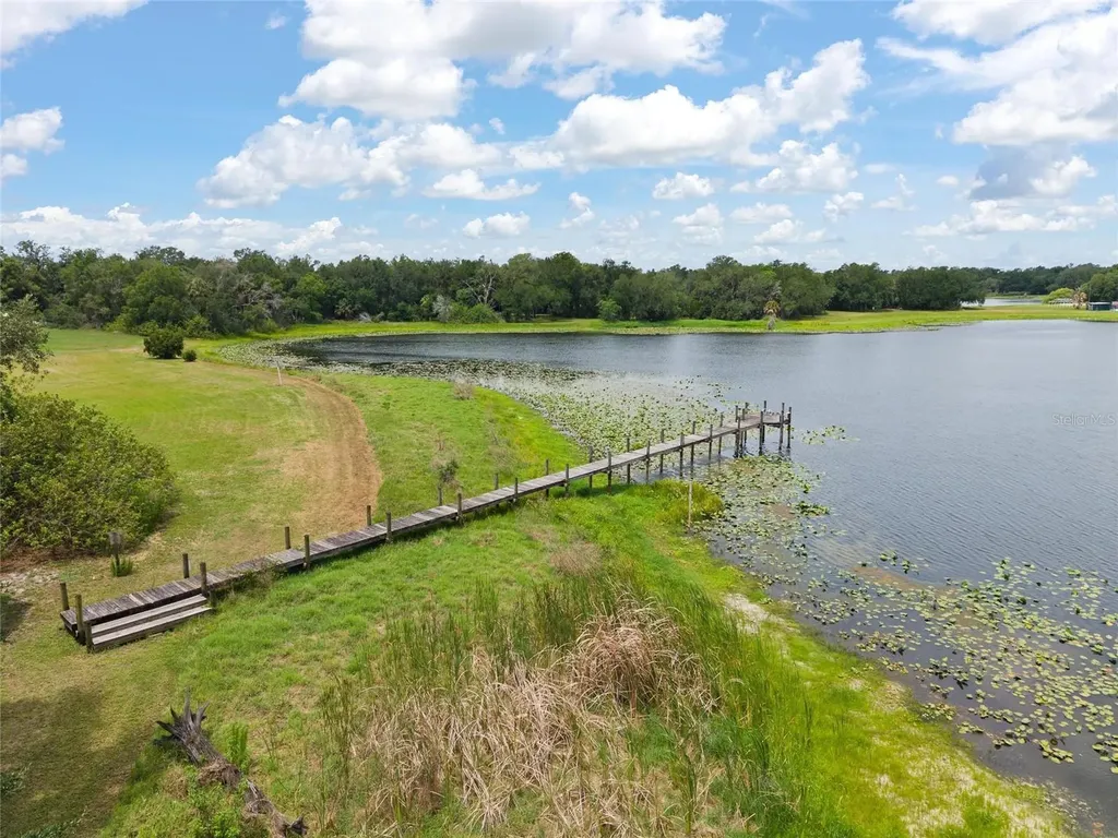 498 Lakewood Drive Brandon FL 33510
