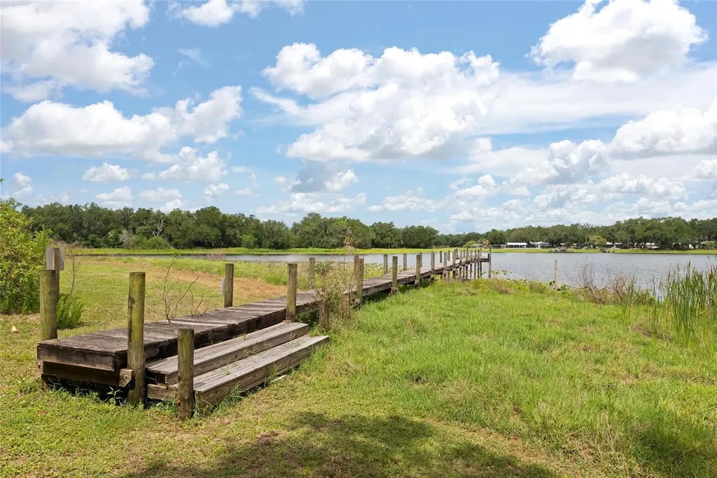 498 Lakewood Drive Brandon FL 33510