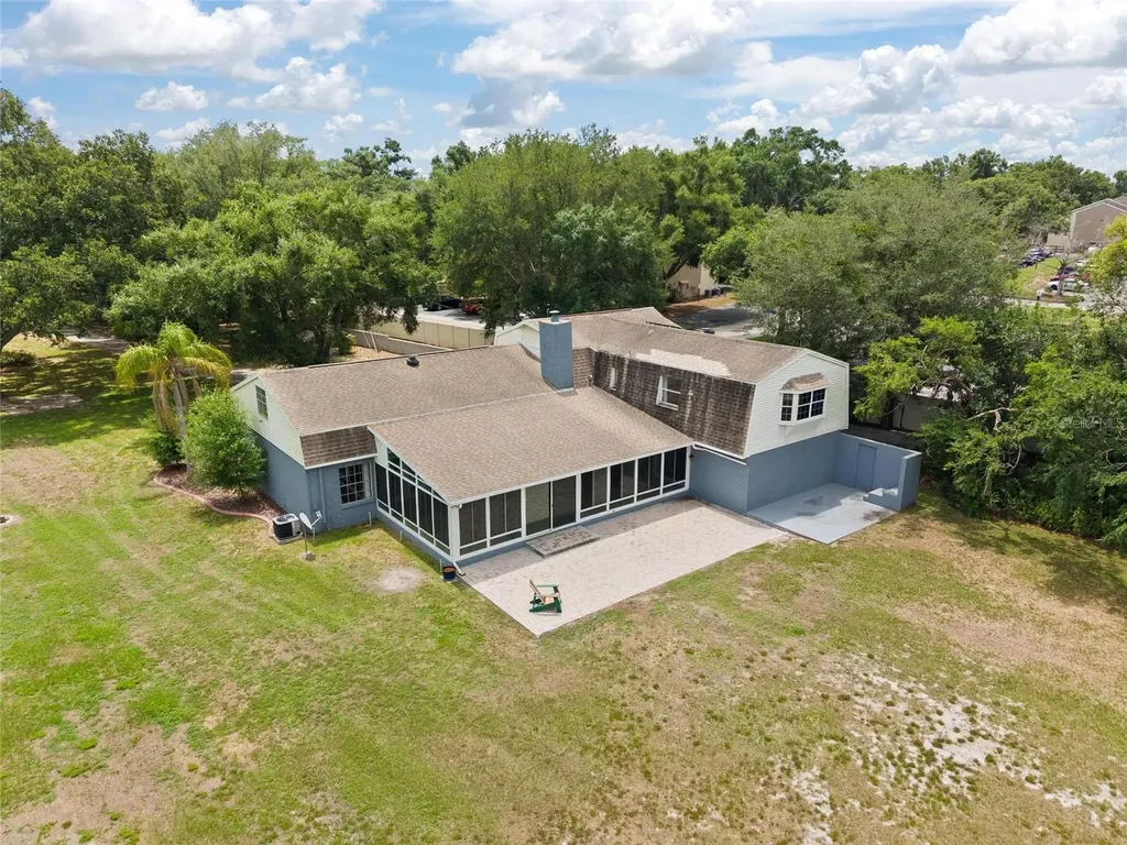 498 Lakewood Drive Brandon FL 33510