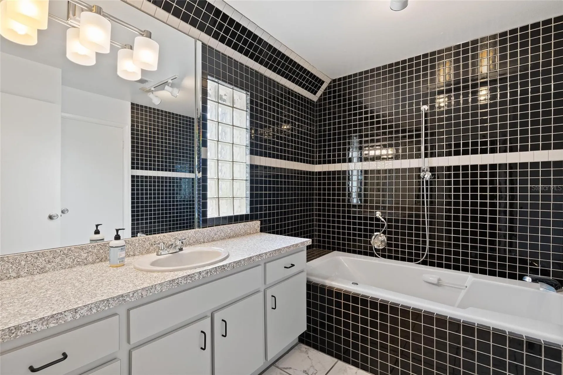 498 Lakewood Drive Brandon FL 33510