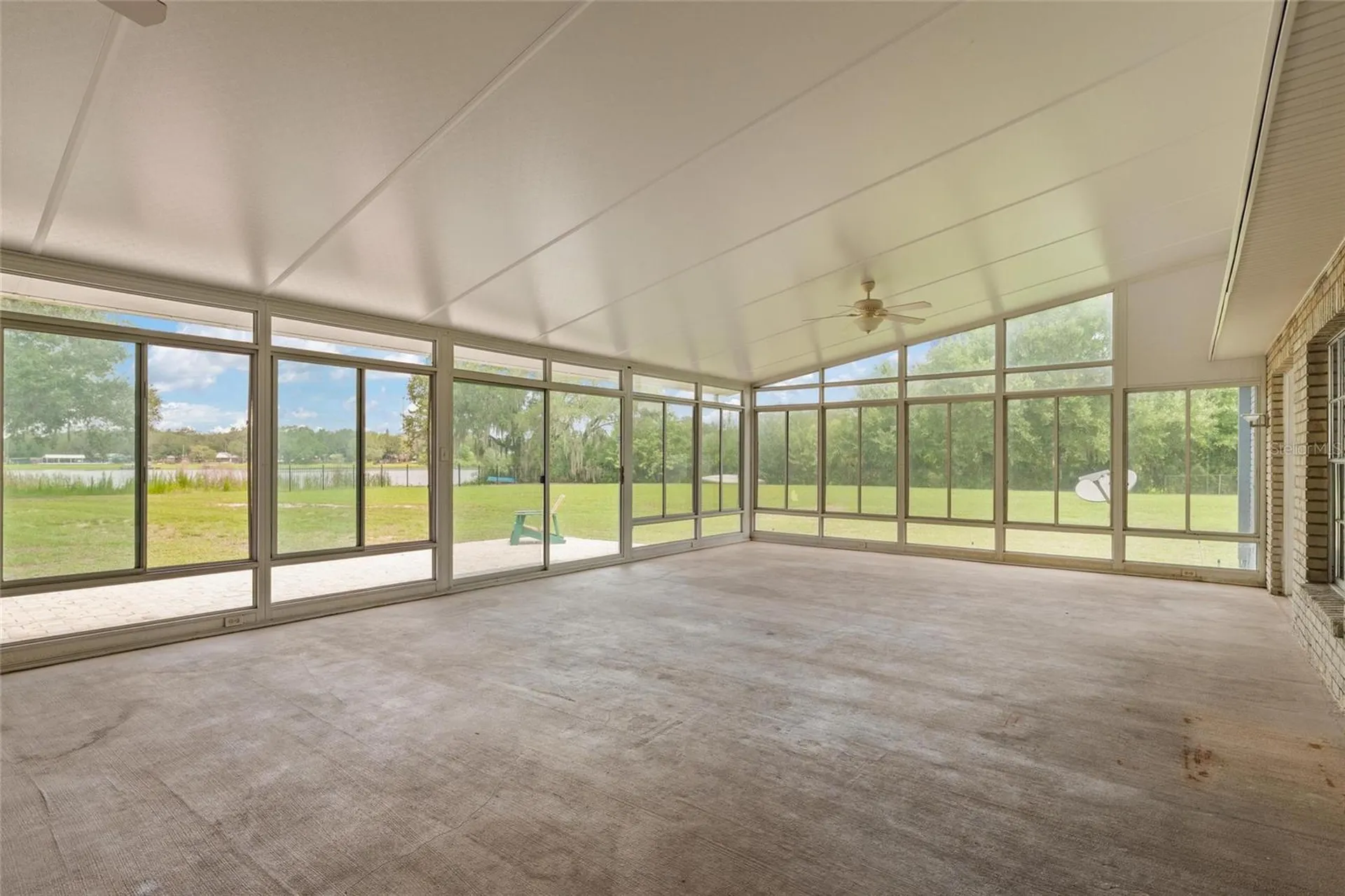 498 Lakewood Drive Brandon FL 33510