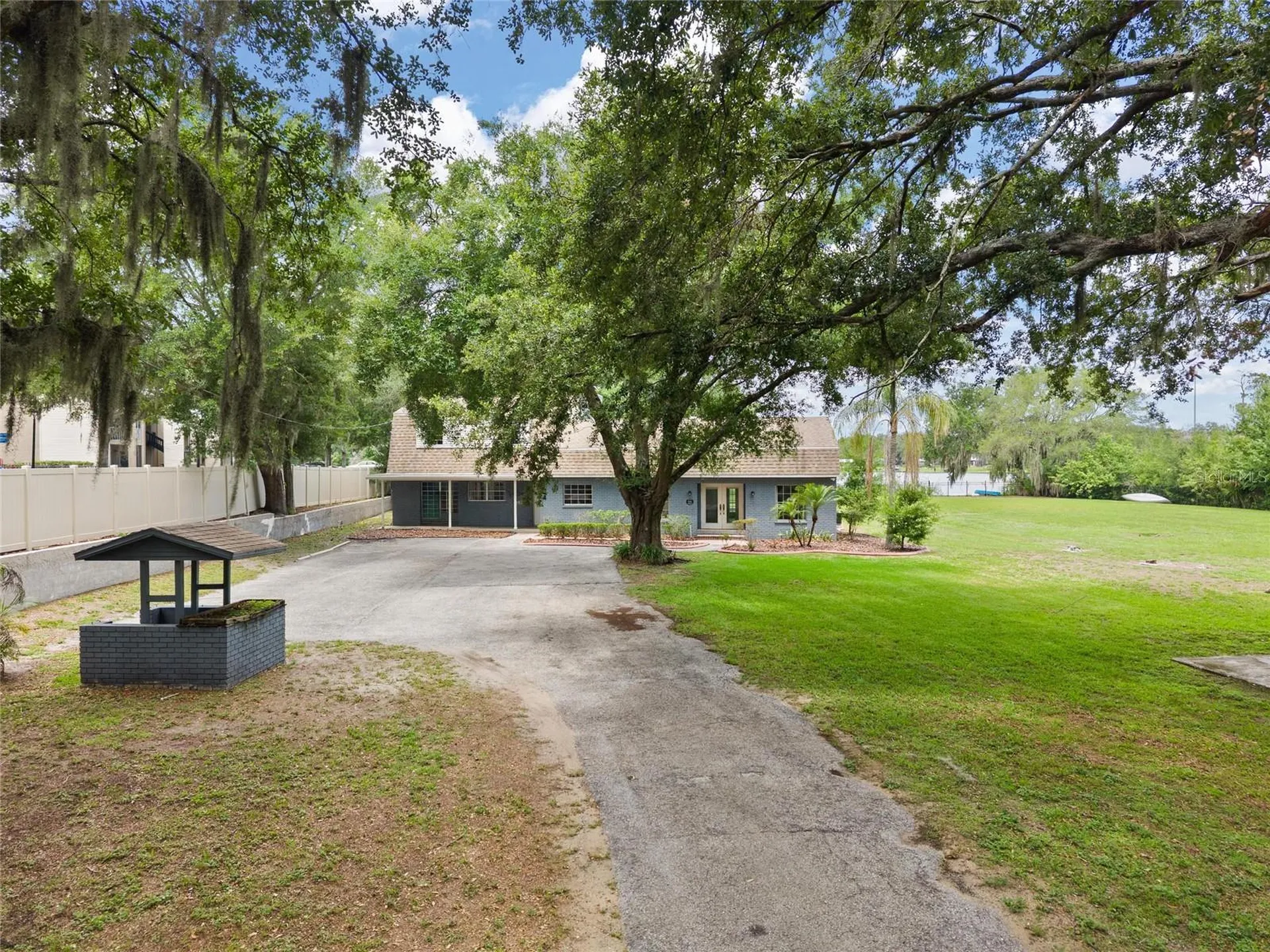 498 Lakewood Drive Brandon FL 33510