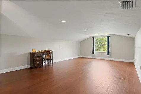498 Lakewood Drive Brandon FL 33510