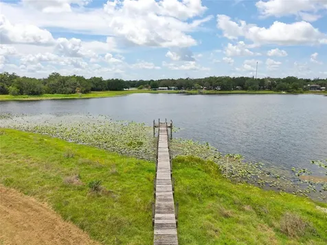 498 Lakewood Drive Brandon FL 33510