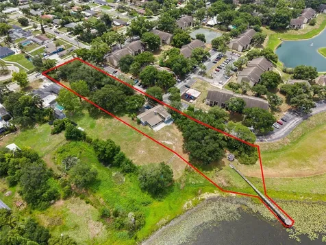 498 Lakewood Drive Brandon FL 33510