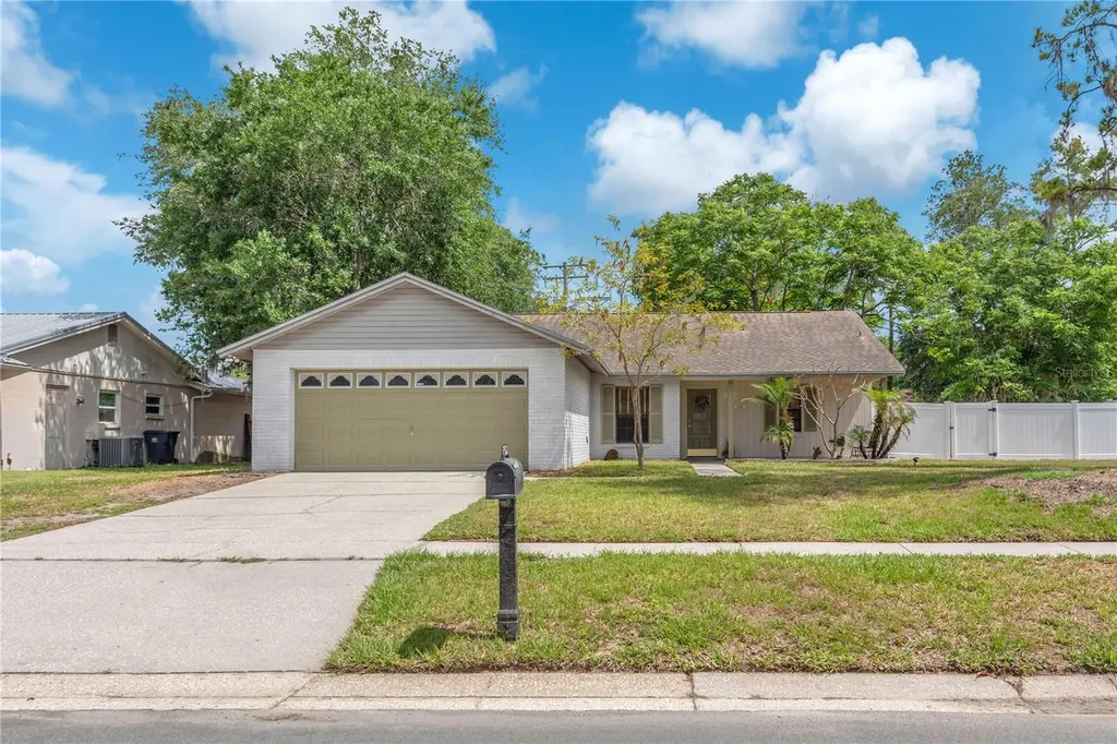 3619 Orangepointe Road Valrico FL 33596