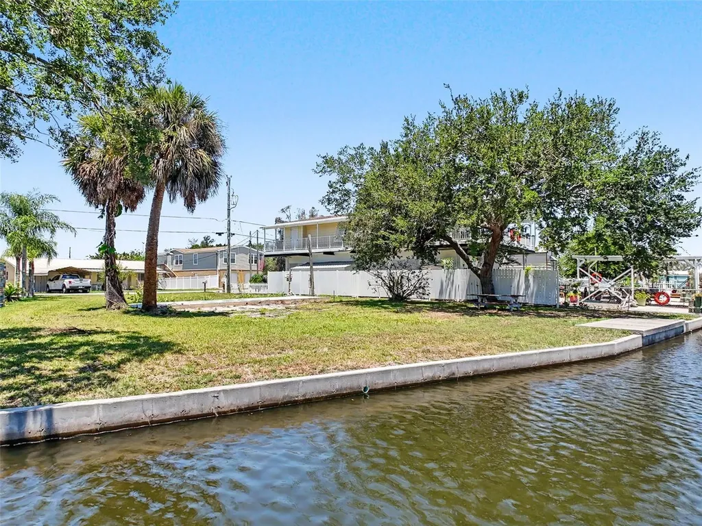 Lot 6 Capri Lane Hudson FL 34667