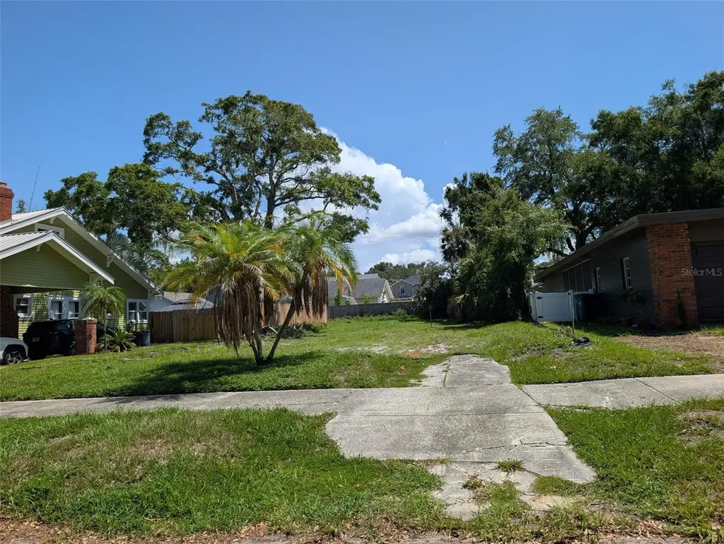 2725 N Ridgewood Avenue Tampa FL 33602
