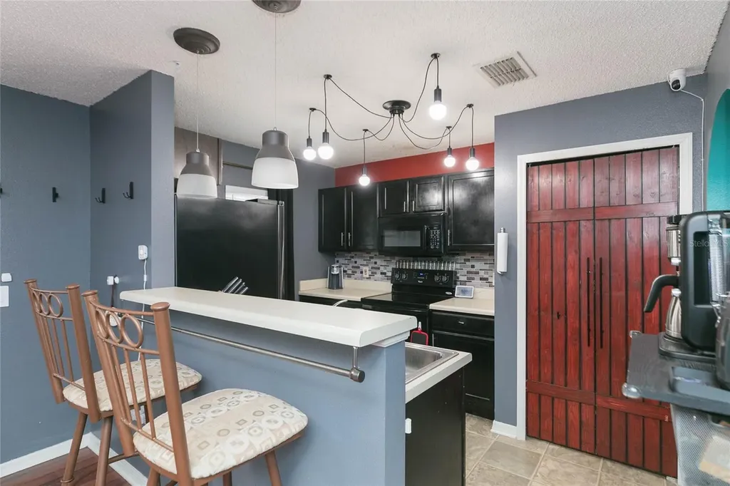 9922 Ashburn Lake Drive Tampa FL 33610