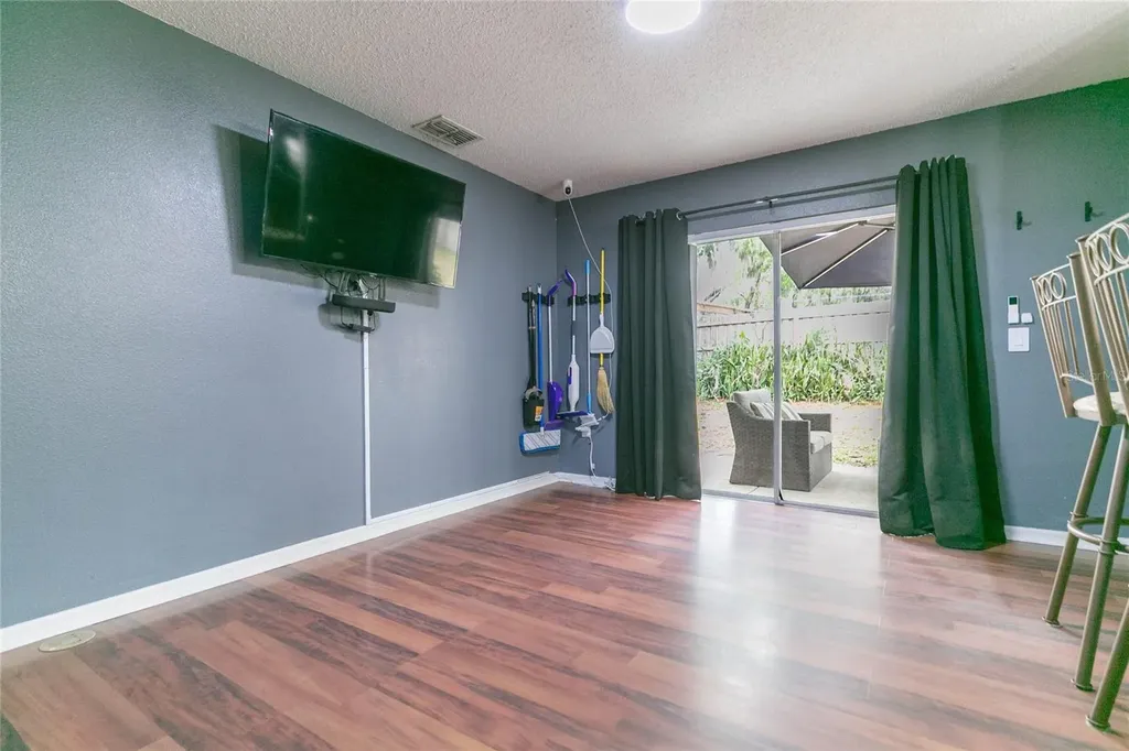 9922 Ashburn Lake Drive Tampa FL 33610