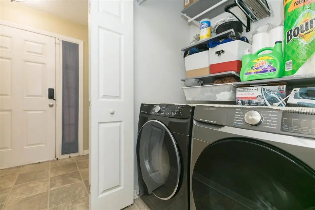 9922 Ashburn Lake Drive Tampa FL 33610