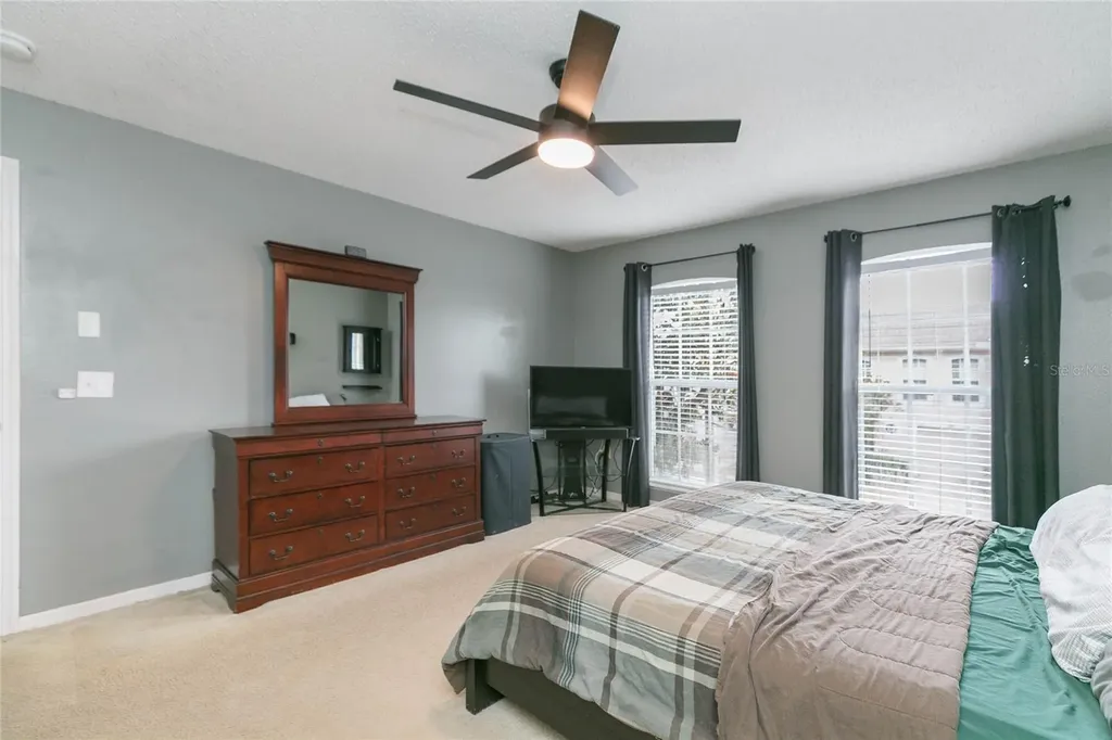 9922 Ashburn Lake Drive Tampa FL 33610