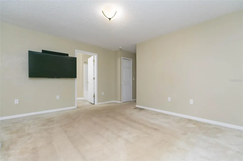 9922 Ashburn Lake Drive Tampa FL 33610